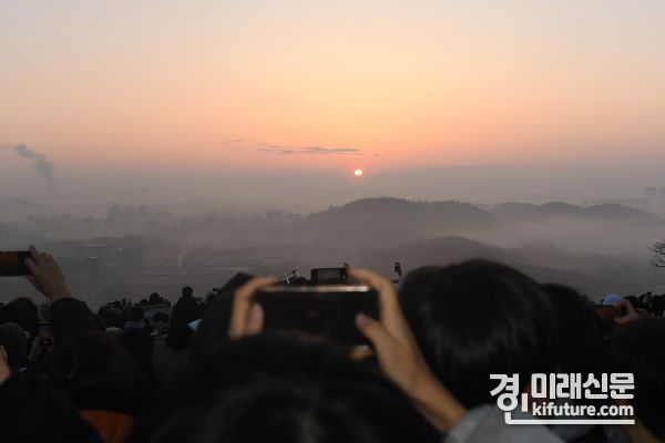 오산시가 2024 갑진년 독산성 해맞이 행사를 개최하고 있다. <사진=오산시>