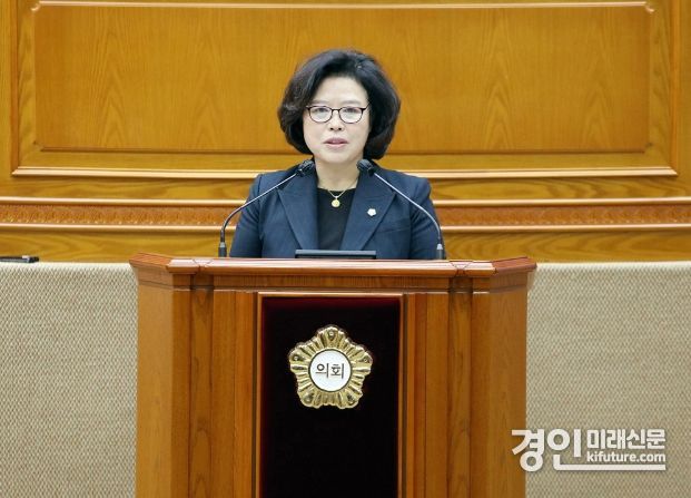안양시의회 국민의힘 김경숙 대표의원이 교섭단체 대표연설을 하고 있다. <사진=안양시의회>