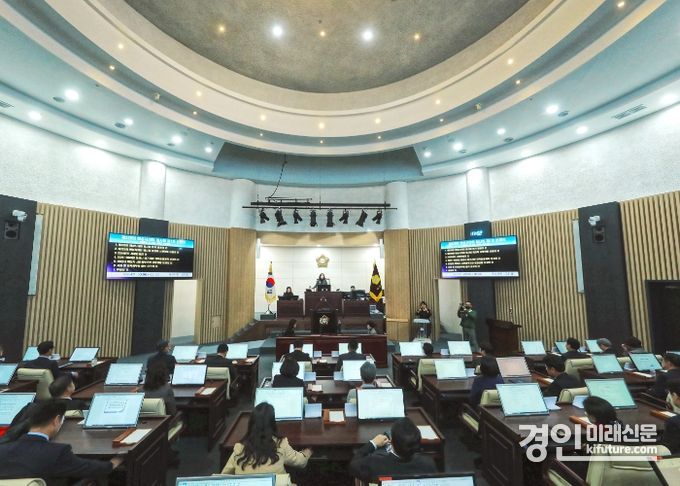 화성시으회가 제228회 임시회 1차 본회의를 진행하고 있다. <사진=화성시의회>