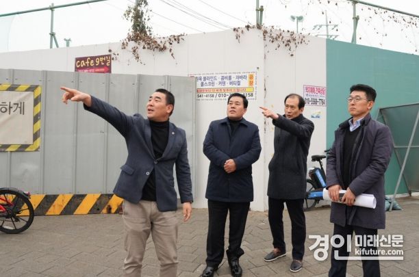 인천시의회가 서울 5호선 연장 노선 현장을 둘러보고 있다. <사진=인천시의회>