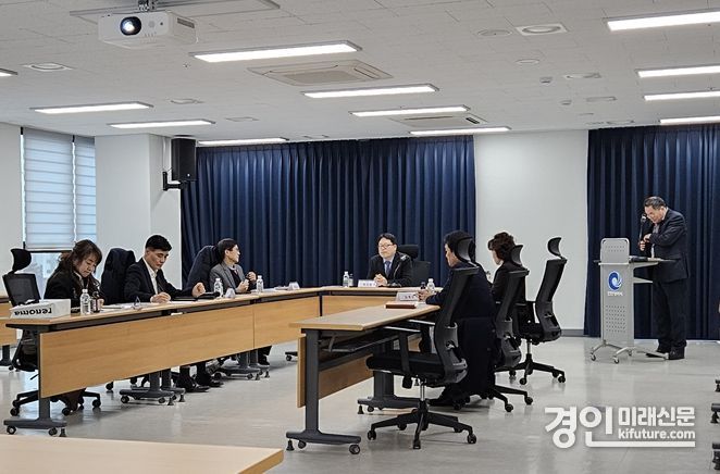 인천시가 지하도상가 활성화 협의회를 진행하고 있다. <사진=인천시>
