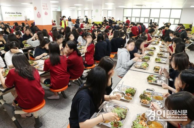 안양시 관내 고등학교 급식 모습. <사진=안양시>