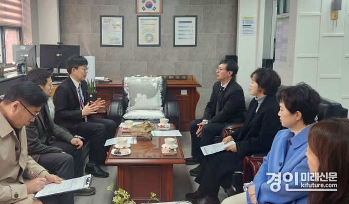 인천광역시교육청이 인천발산초등학교에서 인천형 늘봄모델학교 프로그램을 점검하고 있다. <사진=인천시교육청>