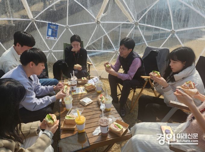 군포시가 신규 공무원과의 브라운백 미팅을 진행하고 있다. <사진=군포시>