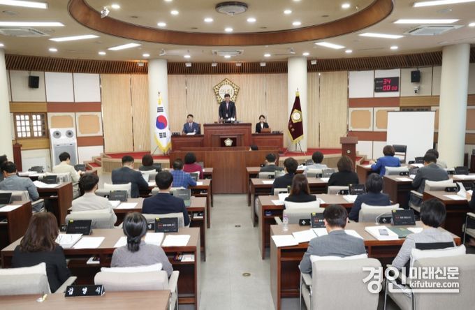 고양특례시의회가 제283회 임시회에서 추경 등 안건을 처리하고 있다. <사진=고양시의회>