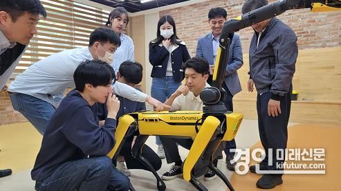 인천시교육청이 직업계고 교사 대상 신성장 동력 산업 핵심역량 연수를 실시하고 있다. <사진=인천시교육청>