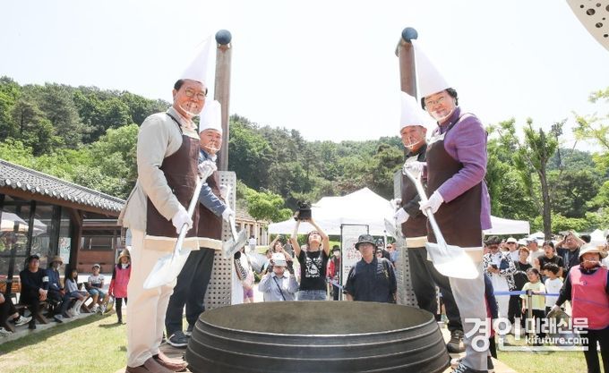 이천시가 제2회 쌀밥데이를 개최하고 있다. <사진=이천시>