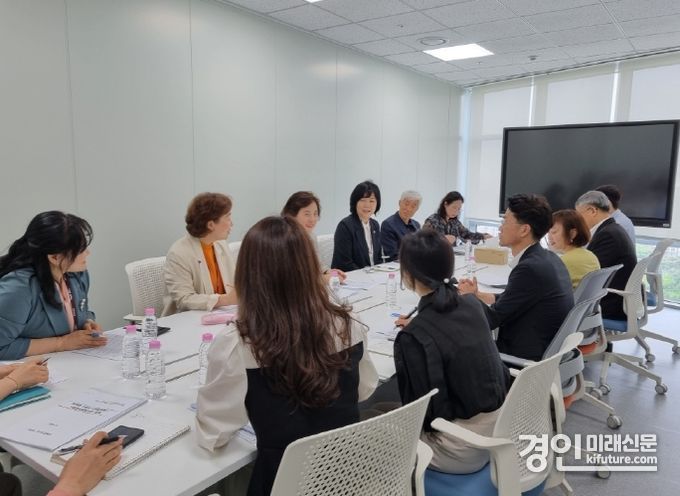 고양시 교육발전특구 지역협력체 업무협의를 열고 있다. <사진=경기도의회>
