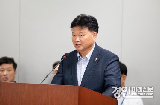 경기도의회 성기황 의원이 층간소음 방지 및 갈등 해소 지원 조례안에 대해 설명을 하고 있다. <사진=경기도의회>